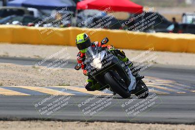 media/Apr-10-2022-SoCal Trackdays (Sun) [[f104b12566]]/Turn 2 (1135am)/